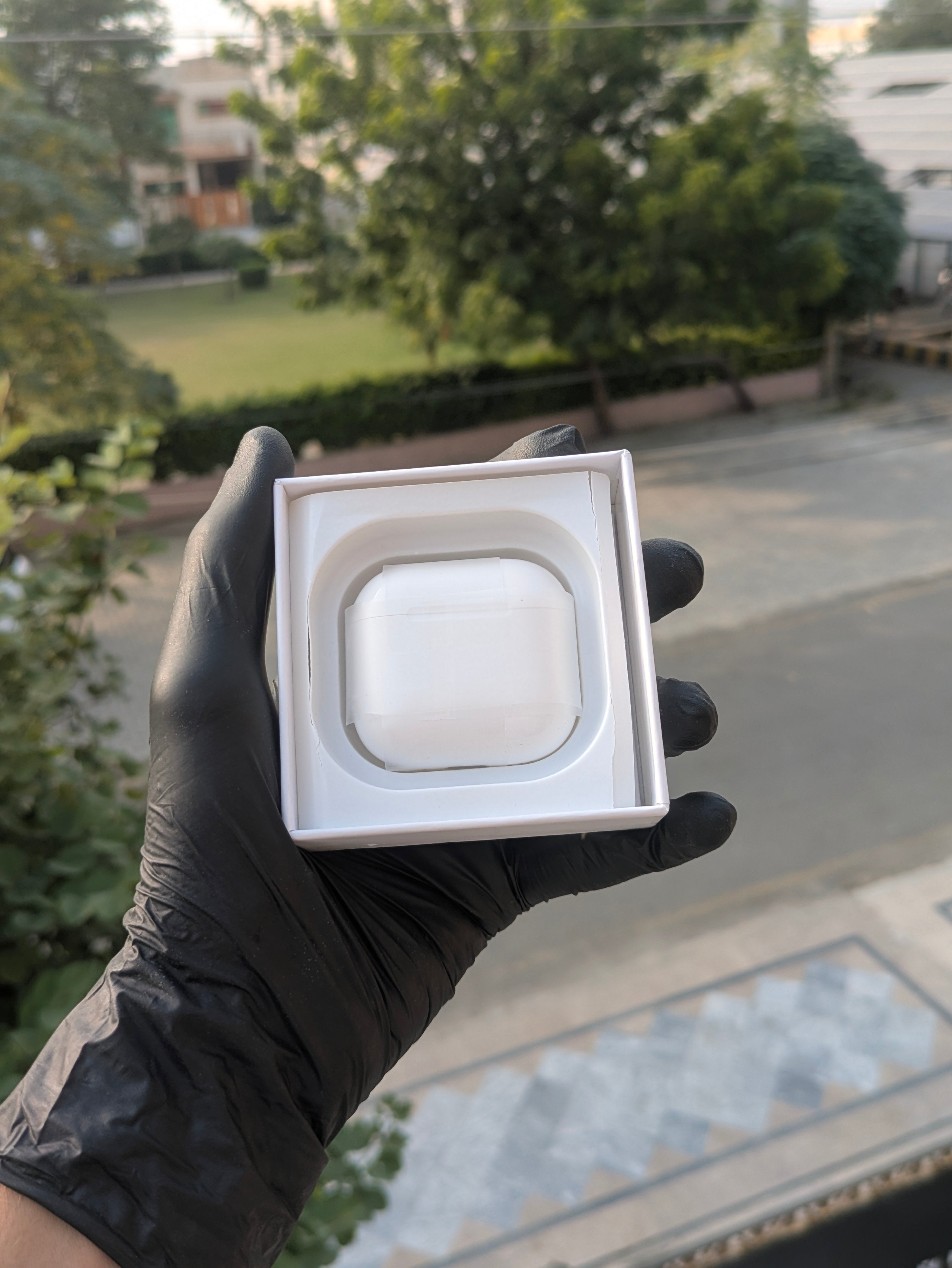 Airpods Generation 4 ANC option