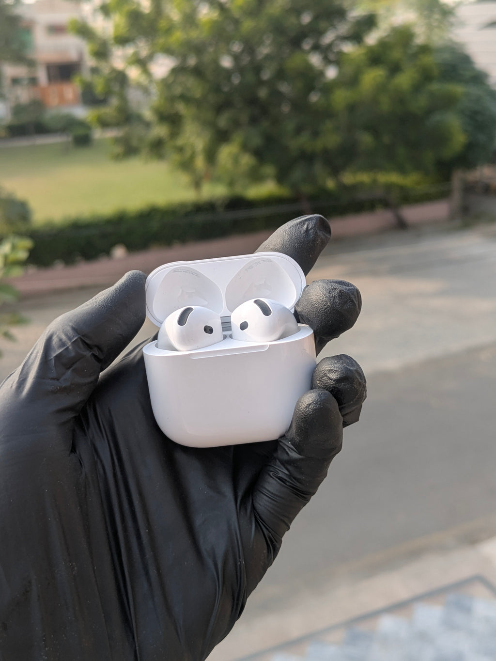 Airpods Generation 4 ANC option
